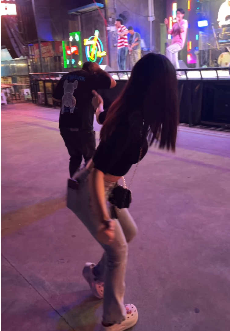 มันสิมียุผุนึง ไปเที่ยวเพื่อไปเต้น บ่ได๋ไปเมา🥱 #ฝ้ายดื้อ🦄 #25y #ท่าใหม่บ่อวิน🍻 #ชอบเต้น #สายย่อว่าไง #อมตะซิตี้ระยอง 