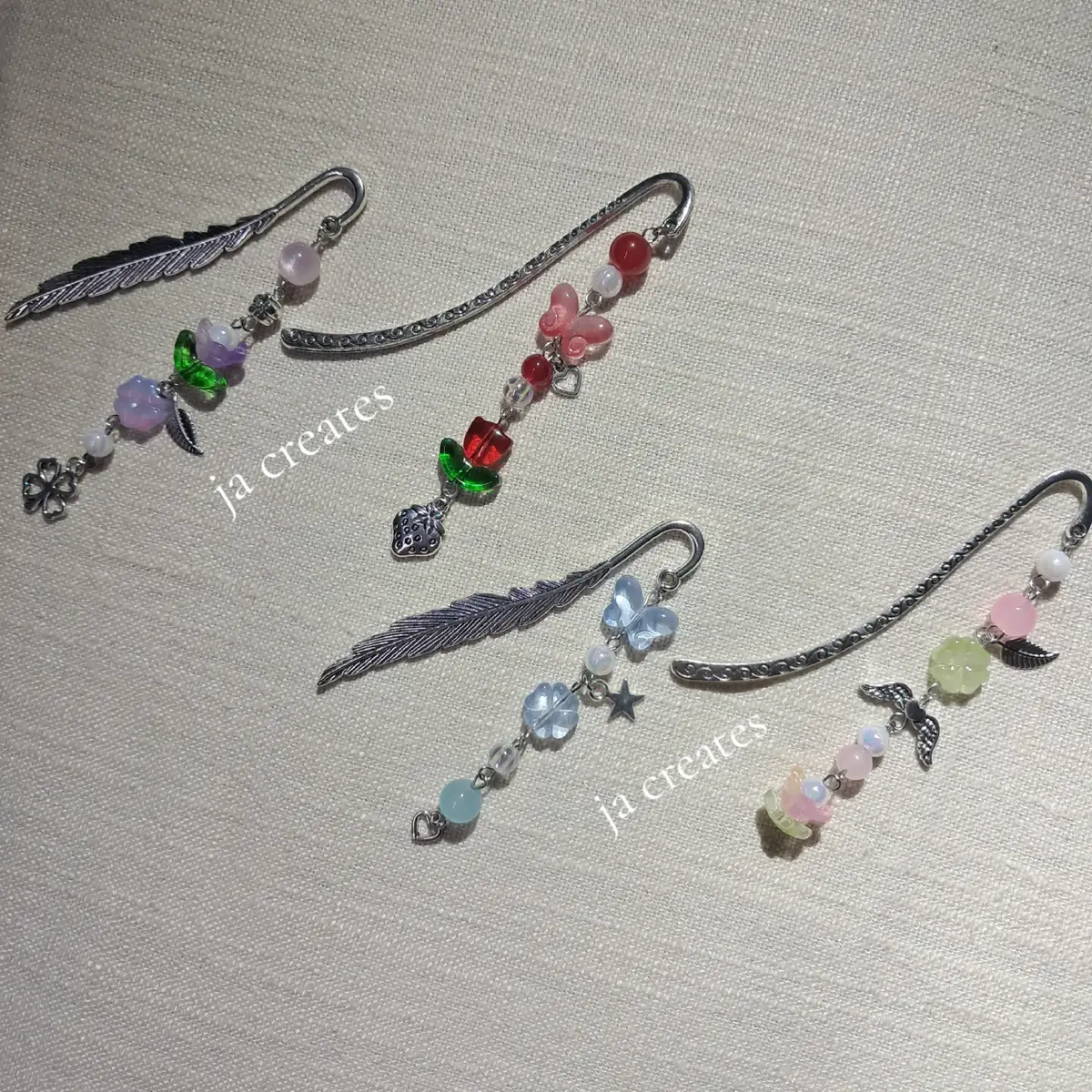 @ja_createsz on ig!💌#souvenir #trinket #beadedaccessories #beadedjewelry #cute #beads #fypシ゚viral #fyp #bookmark 