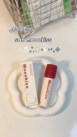 chất son nó mịn dì đâu hog á, iuu ẻm#sonmooekiss#sonmokis#mooekiss#mooekiss_vn#mooekiss01#virallllllllllllllllllllllllll#xhhhhhhhhhhhhhhhhhhhhhhhhhhhhh 