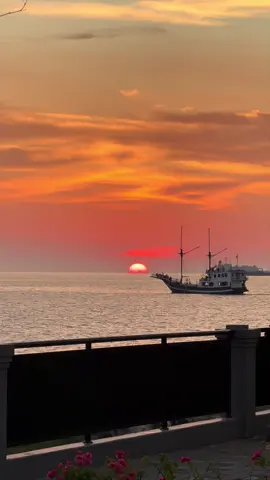 Tebak lokasi sunset! 😍 #sunset #fyp #fypシ #sulawesi #Makassar #senja 