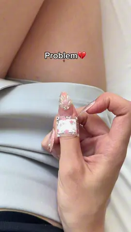 If you suffer from anxiety, I recommend trying our anti-stress rings. Only this way I was able to soothe my anxiety and nerves and stop picking at my cuticles ❤️‍🩹 Their rotating designs allows you to focus on their movement and relieve anxiety, preventing nail biting and improving concentration #anxiety #jewelry #antistressrings #antianxietyjewelry 