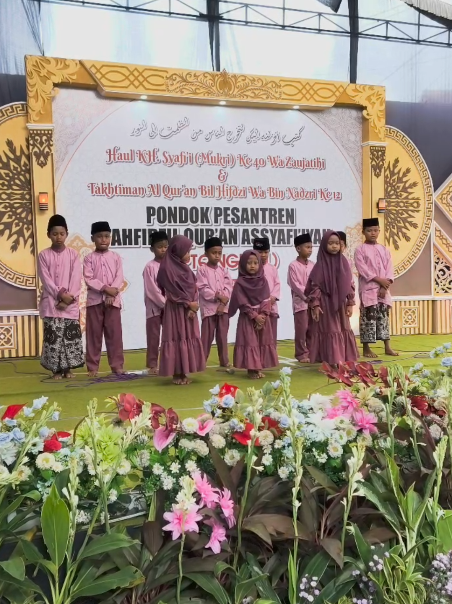 SANTRI KECIL TPQ KELAS A PPTQ NGETAL/MTS/MA PLUS SYARIF HIDAYATULLAH TRENGGALEK PENGASUH KH YAHYA SYAFI'I. . . . #pptqngetal #pondokpesantrentahfidzilquran #mtsplussyarifhidayatulloh #mtsplussyahid #maplussyahid #madinah #sholawatan #murottal #santrilirboyo #santrikecil#santriidaman #santri #santriwati #santriputri #santrikeren #santrisalafi #santrihitz #santritrenggalek #santrindonesia #khyahyasyafii #mlutfihakim #mbahrululum #mbalyasyafi #ngetal #trenggalek #viral #nahdlatululama #trending #pondokassyafiiyyah#ponpesassyafiiyyah @semuaorang https://maps.app.goo.gl/CSZnjJ28YVFg9W938 Mts Plus Syarif Hidayatulloh MA PLUS SYARIF HIDAYATULLAH  0838-5126-4419 https://maps.app.goo.gl/2tq2MvDAS5XhEZ6h7