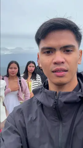 This is your sign to visit Baguio with your homies.🌲#fyp #baguio #travel #transition #nodding #foryoupage #trend #vacay #cityofpines #baguiocity #friends 