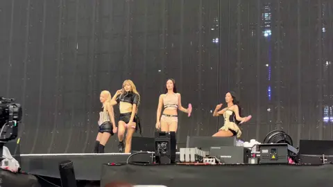 Korea!! Kim Ji-soo is so cute 🐰#JISOO #LISA #ROSÉ #JENNIE #DEADLINE_IN_GOYANG #WORLDTOUR #BLACKPINK #Blackpink_Deadline 
