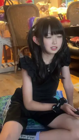 毎朝6時半に起きて自分で髪を巻き化粧をする小4妹を共有させてください。 #妹が可愛すぎる #可愛い妹をバズらせたい #8歳差姉妹 #fyppp #おすすめ