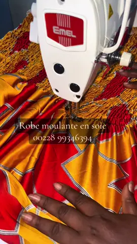 #RobeDeRêve #SoieÉlégante #FenteChic #StyleFéminin #grossiste #tiktoktogo🇹🇬 #NikaStyle #business 