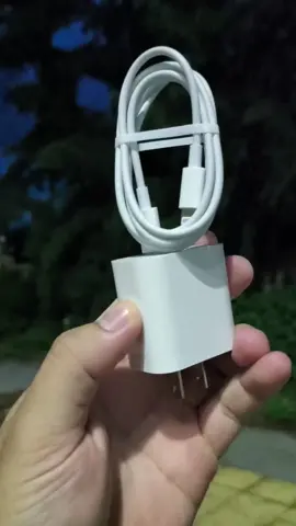 ⚡ Bộ sạc nhanh 2 cổng, công suất 40W, dùng ổn cho cả táo và Android. 📱 Hỗ trợ sạc 2 thiết bị cùng lúc, dây dài 1–2 mét tuỳ chọn theo nhu cầu. 🔌 Thiết kế nhỏ gọn, tốc độ ổn định, dùng tiện trong nhiều không gian. #sacdienthoai #phukiencongnghe #dochoicongnghe #tienichhangngay #sacnhanh