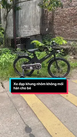 Xe đạp địa hình khung nhôm không mối hàn dành cho bé 3-9t, bản đầy đủ có baga và đèn led bánh. #xedapdiahinhchobe #xedapdiahinhkhungnhomkhongmoihan #xedapchobe #xuhuong 