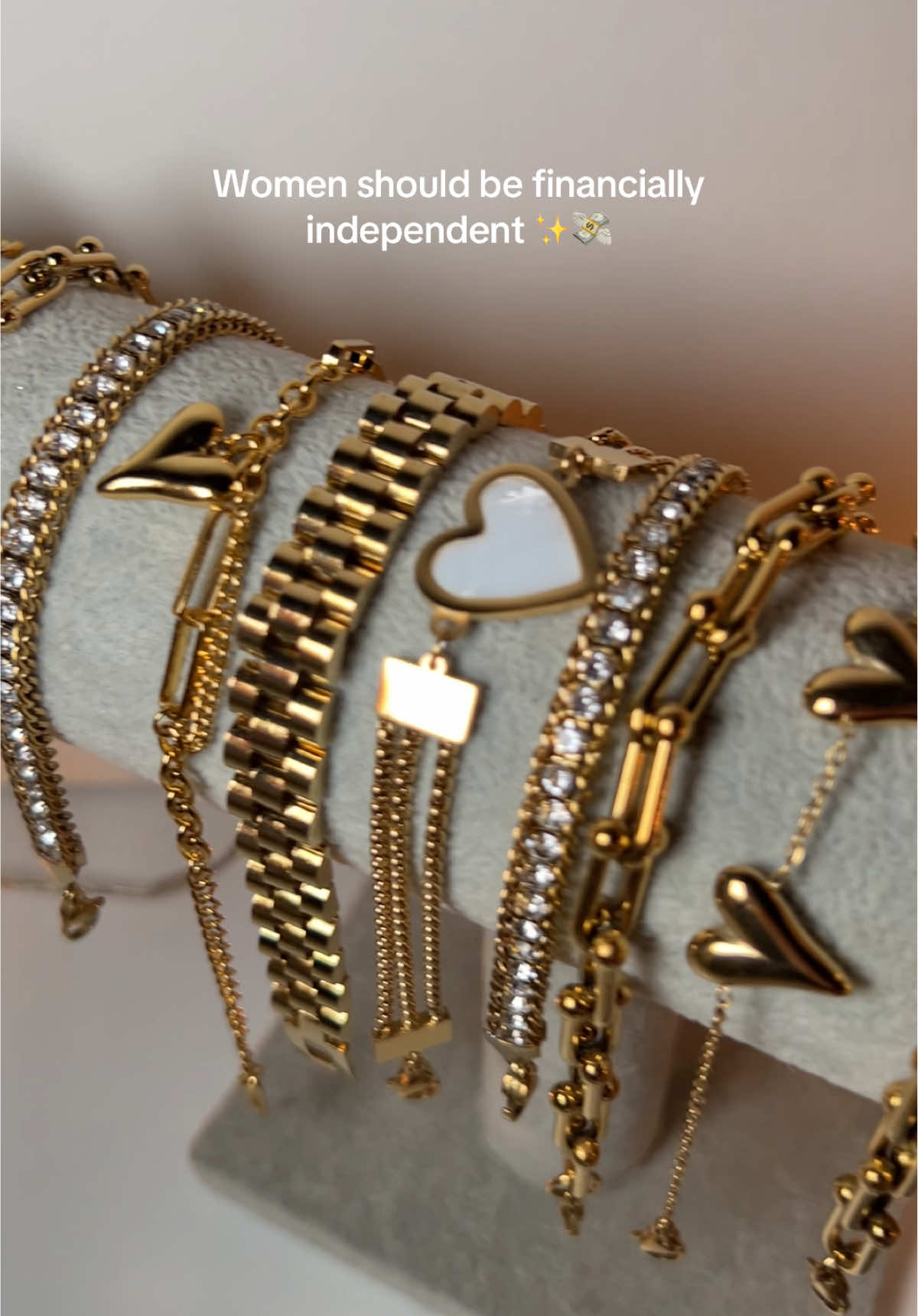 Stainless steel tarnish free jewellery ✨ #stainlesssteel #tarnishfreejewelry #foryou #stainlesssteeljewelry 