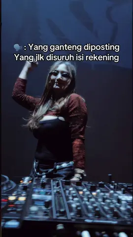 Yang tau tau aja🤭 . . . 📌 D'liquid Club ( Kendari ) - 10.00pm 🔈 Studio 33 Executive Karaoke - 08.00pm 📞 0811 4090 1937 ( Whatsapp ) . . #dliquidkendari #clarokendari #entertainmentcenterclarokendari #kendari #kendarihits #kendariinfo #nightclub #dj #djindonesia #mc #kendariparty #clubkendari #dugemkendari