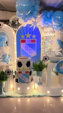 #ballonartist #decoracionesglobos #decoracionconglobos #fyp #shanneleventos #puertomaldonadoperú🇵🇪 #puertomaldonado🍃🌴 #madredediosperu🇵🇪 #sportingcristal #razaceleste⚽🎽💙 