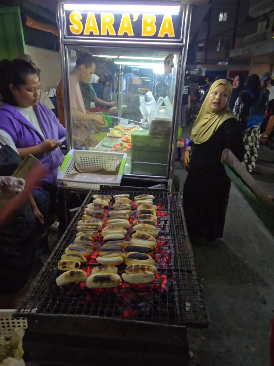 kuliner yang selalu ramai di kota makassar, ada yang pernah ke tempat ini.?? #kuliner #makassar #kulinermakassar #pisangepe #pantailosari 