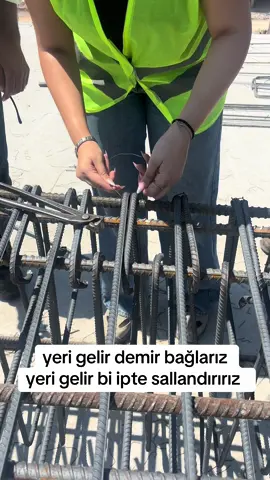 hem harbi hem barbie #fyppppppppppppppppppppppp #keşfetteyizzz #şantiye #inşaat #demirci