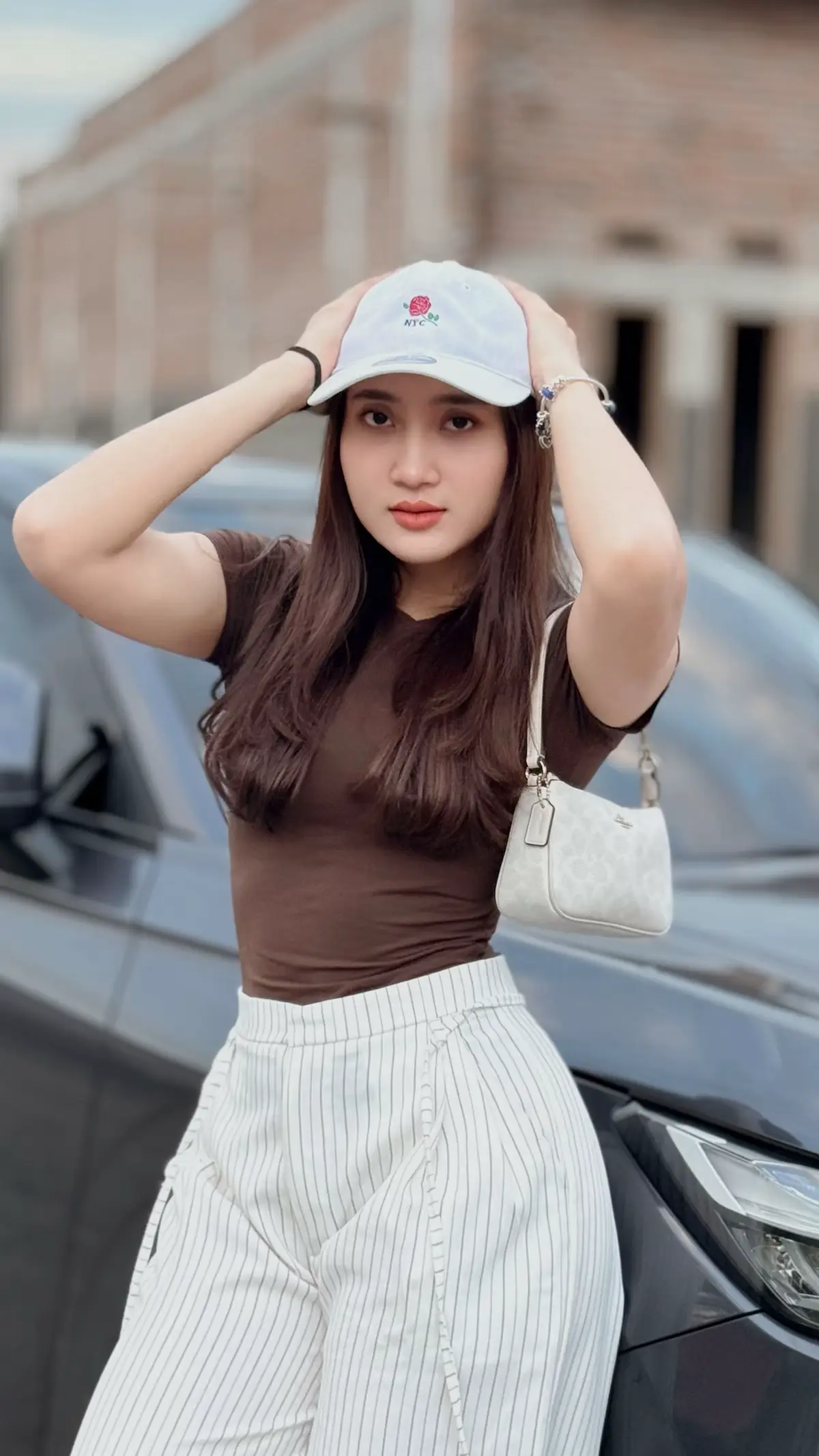 Di bukit indah berbunga 💐