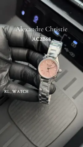 #AC2B68 strap rantai dengan kaca Sapphire Anti Gores, dengan diamter yang lebih kecil hanya di 2 Cm. Varian : Silver Pink #AlexandreChristie #WIBGAJIAN #AMANAH #RL_WATCH #PromoGuncang77 #MegaGuncang77 #BeliLokal #promomakangajian #promogajian #COD #GAJIANSALE 