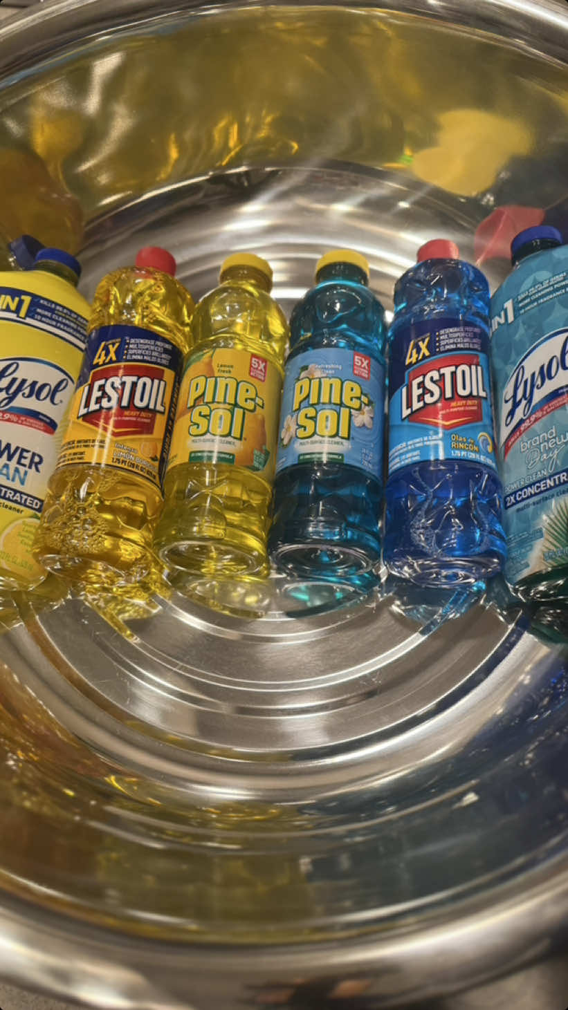 Color Mini Series Ep 3. Yellow and Blue = 💚………………………………. #asmr #CleanTok #spongeasmr #spongesqueezing #fyp #spongetok #cometpowder #lestoil #lysol #pinesol 