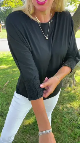 True to size #smockedsleevetop#3qaurtersleevetop#womenstop 