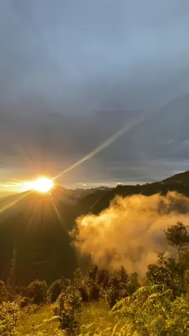 #eveningsunset #kettuke #okhaldhunga #manebhanjyang #nepal 