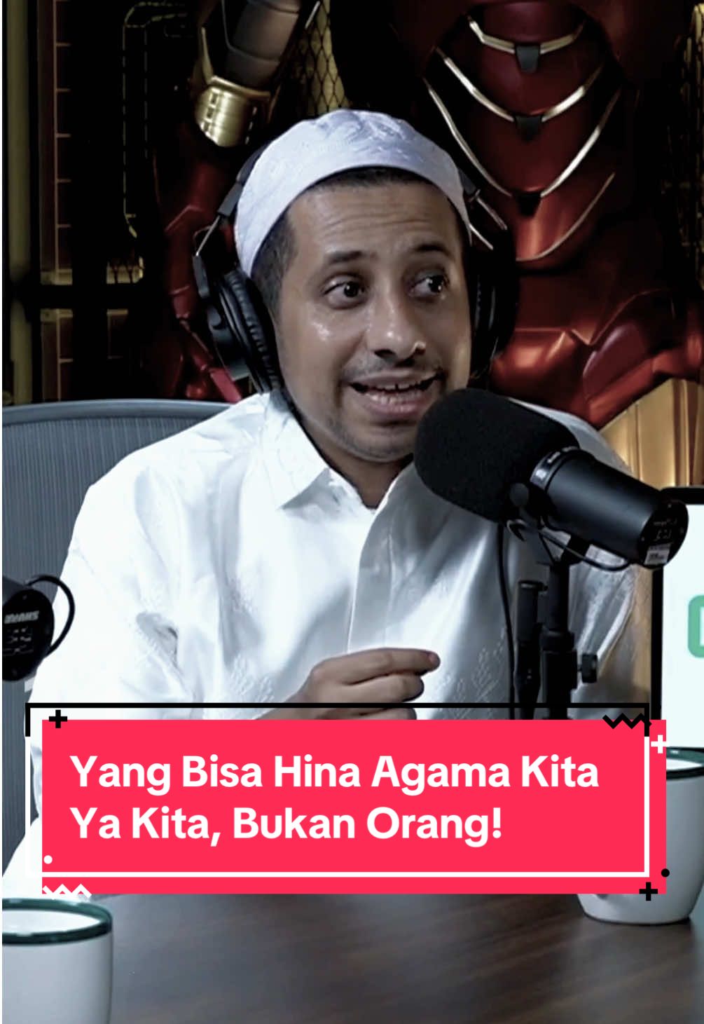 Yang bisa hina Islam bukan orang lain meski dgn mencaci agama Islam. Melainkan kita umat Islam yg tak representasikan Islam, di antaranya dgn tak toleran. Podcast Terbaru di Close The Door.