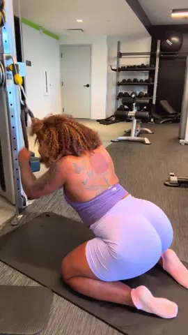Follow my insta -favoriteleooo #dc #baltimoreravens #baltimoretiktok #explorepage #foryoupage #fypシ #viralvideo #gymsharkwomen #GymTok 