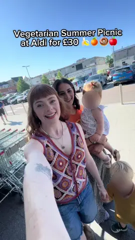 ad | Family picnic at @Aldi UK was a hugeeeee success 👏 they have so many good summer products which can get you everything you need for £30 or less!! #aldiuk #summervibes #summerpicnic #pickybits
