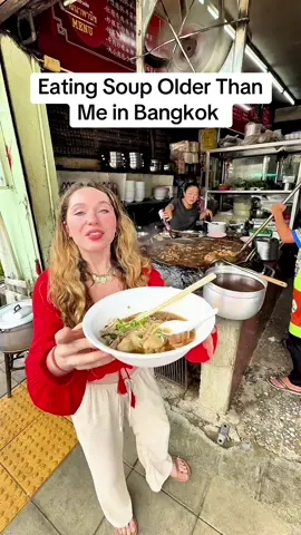 Would you try this? Wattana Panich in Bangkok Thailand is a Michelin Guide restaurant that sells the same pot of soup they sold the day they opened in 1976. It’s called “Perpetual Stew” and the constant boiling keeps bacteria out of the broth, so you can essentially just add a bit more water each day to make up for what was eaten and keep serving and stirring the same pot of soup… forever (or, perpetually). #bangkok #thailand #visitthailand #travel #foodtravel #perpetualstew #interestingthings #thailandtravel #thailandfood #bangkokfood #foodreview #wattanapanich 