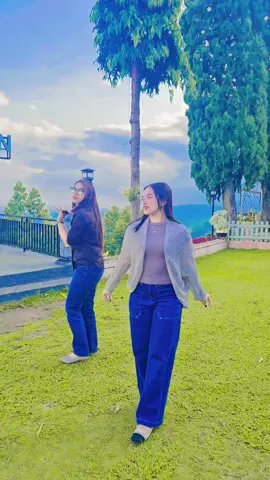 wanita yang terlalu banyak kehilangan,akan hafal dg cara seseorang yg akan pergi. 🤗🤗🤗thanks you for make me happy 🥰🥰🥰🥰🫂🫂🌹🌹#jember #foryoupage #fyp #🇮🇩 #bestfriend 