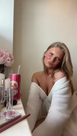 🧘🏼‍♀️