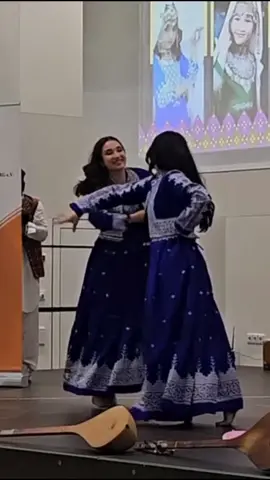 Afghan girl culture dance  #پشتون_تاجیک_هزاره_ازبک_زنده_باد🇦🇫 #fyp #afghangirl #pakhtun #eyes #افغانستان #afghanistan 