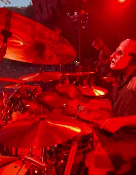 The European tour was great. Thank you for all your support. Song “Scissors” - Jamming part. Live in Berlin.  #slipknot 
