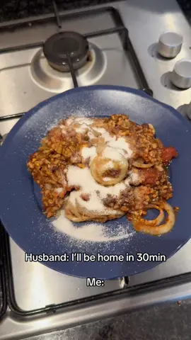 🇺🇸 American take on 🇮🇹 Italian Spaghetti Bolognese 🍝 for my Husband Andrew👷‍♂️ The Kate’s Way 👩‍🍳 #fyp #bluecollar #husband #bolognese #katesway #wife #italianfood #britishfood 