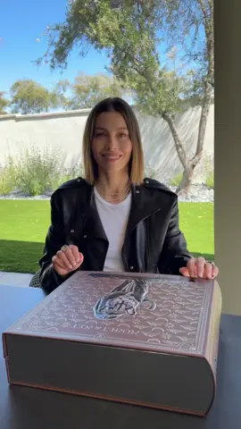 Quiet beauty, revealed. @jessicabiel unboxes Prophet & Poet—a design inspired by literature, ritual, and our Poet @jpbiel. Every detail tells a story. Every unboxing, a moment of meaning. Thoughtful collaboration and award winning design.  #ProphetAndPoet #JessicaBiel #UnboxingTok #LuxuryWine #PoeticDesign #BuildYourLibrary