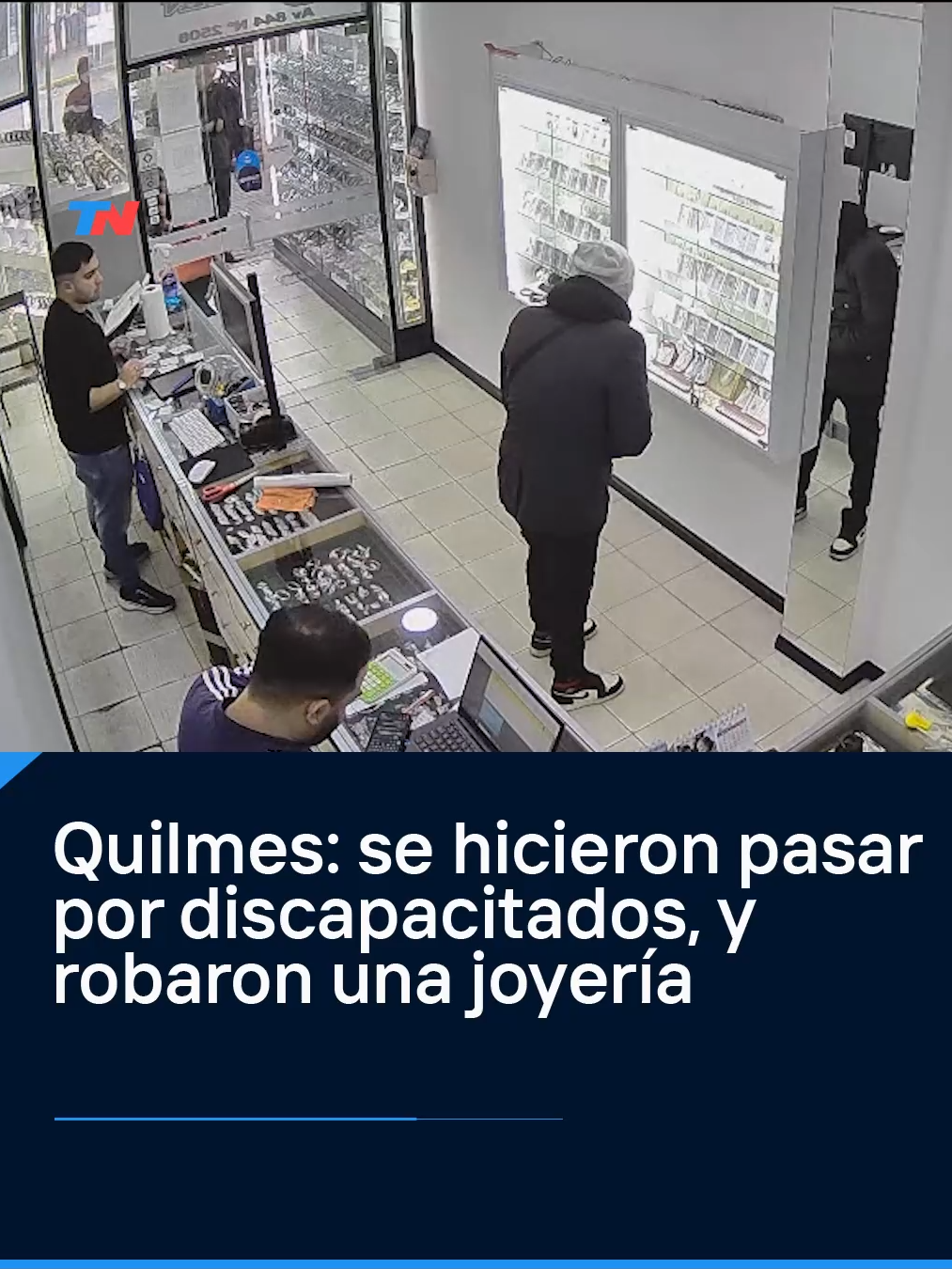 El episodio ocurrió en el centro de San Francisco Solano, a plena luz del día. Ingresaron al comercio y se llevaron todo.