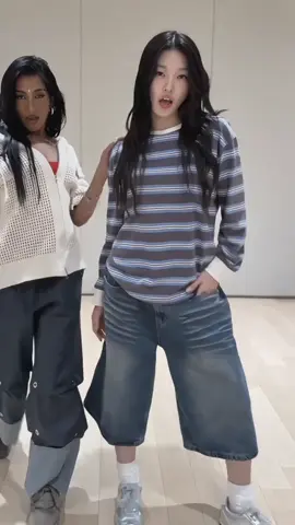 şarkı efsane|||yoonchae dance fancam#yoonchae  #fancamlay #wcrinben #fyp #blimy_chocolate #keşfet #abucurstar⭐ #viral #global 