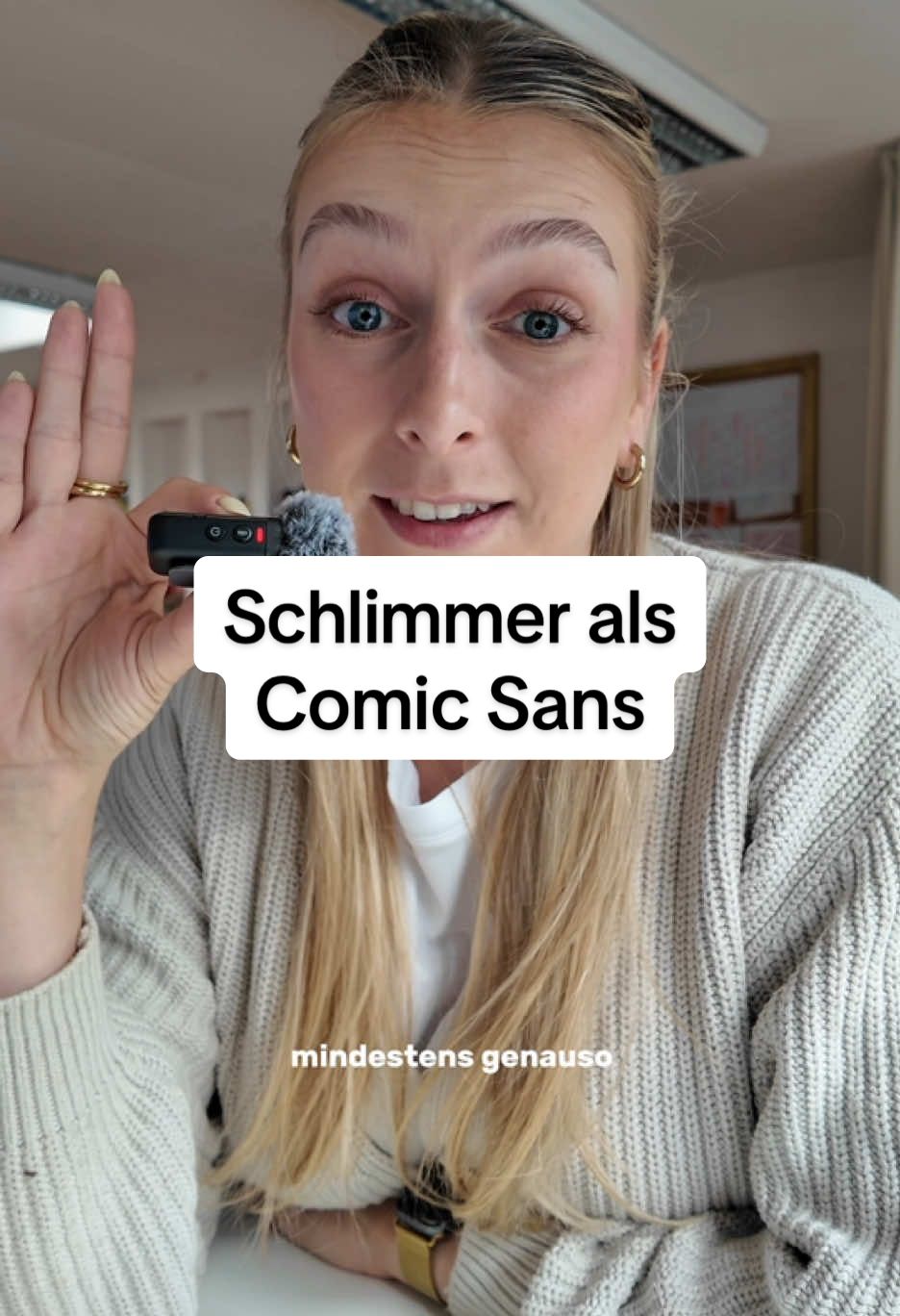 Don’t break my graphic designer heart 🥲 #instagramupdate #instagramfont #socialmediatipps #designtipps #designtips #rosaliafont 