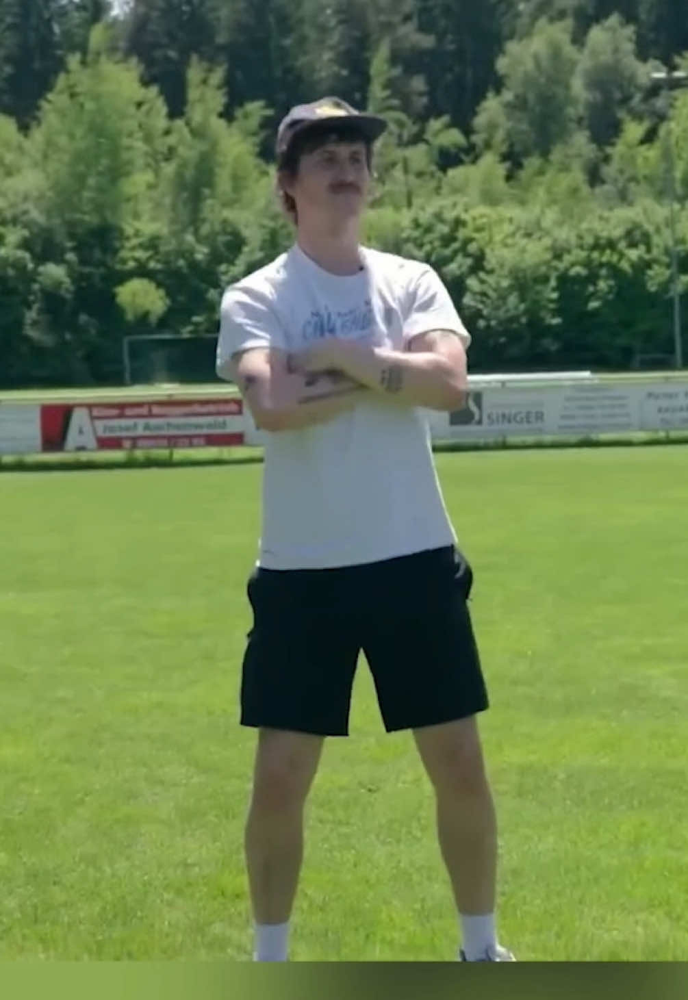 @Arthur Hill’s coldest moment of 2025 🥶 stream Appetite on Spotify now!