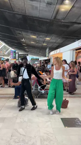 Enjoying’life ✈️✨😃🩵 #dance #foryou #explore #mood 