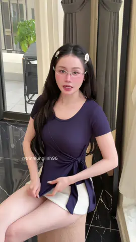 Áo này sao bán kiểu gì ý nhờ #viral #trinhlunglinh96 
