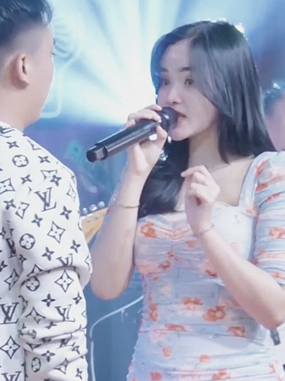 Bertahun Ku Mencari Dirimu Pujaan Hati  ANTARA CINTA DAN TAHTA || LAILA AYU FEAT BAYU PRATAMA _ DIVARINA MUSIC #antaracintadantahta #lailaayu #bayupratama #divarinamusic #dangdutkoplo #dangdutviral #fypp 
