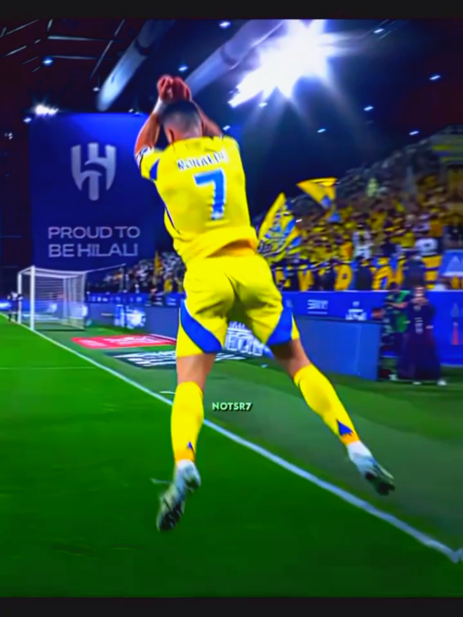 Cristiano Ronaldo jump  reaction 🐐🔥 👑  . . #cristianoronaldo #sixpack  #reaction #viral #football #skills #cr7cristianoronaldo #viral #cristianoronaldo #portugal🇵🇹 #reaction #viraltiktok #cr7 #ronaldo #cristianoronaldo 