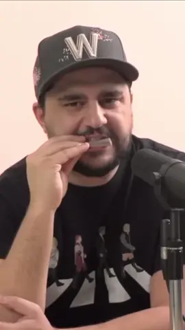 Frankie’s weird food habits😭#fyp #foryоu #basementyard #basementyardpod #podcasts #podcasting #foryoupagе #funnytiktok #funnyvids 