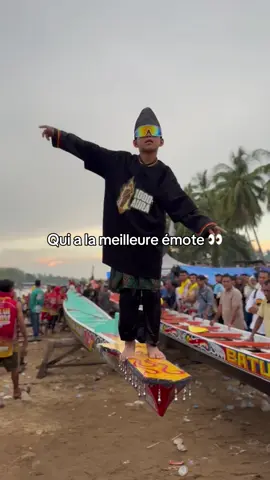 Franchement ils envoient tous hein 🤩 #pourtoi #fyp #boat #dance #pacujalur #aura #aurafarming #emote 
