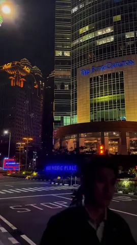 Video nya boleh di ambil buat bahan content kalian, edit dan ubah shound sesuka kalian sendiri ya , aku izninin, Vibes SCBD Jakarta  #foryou #view #jakarta #fyp #citylights #citylight #scbd 