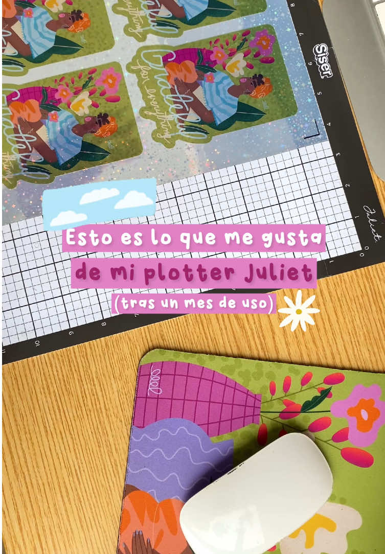 🎥 Después de un mes usando a Juliet casi todos los días, noté diferencias que sí marcan la experiencia. Desde cortes más precisos (incluso en materiales complicados como imán o holográfico), hasta funciones que evitan errores antes de que pasen. Juliet no solo ejecuta… detecta, y optimiza. En este reel te muestro algunas cosas que hicieron que trabajar con este plotter cambie completamente mi flujo creativo y productivo. Ideal si trabajas con stickers, imanes, vinil o materiales MUY especiales. ¿Quieres ver más proyectos con este plotter?  💡 Marca: @siseramericalatina  🧠 Software: Leonardo Pro ¿Donde comprar el plotter en Panamá? 👉🏽 @Promo Viniles Panamá  #JulietBySiser #siseramericalatina #PlotterDeCorte #CreatividadSinLímites #DiseñoInteligente #siser