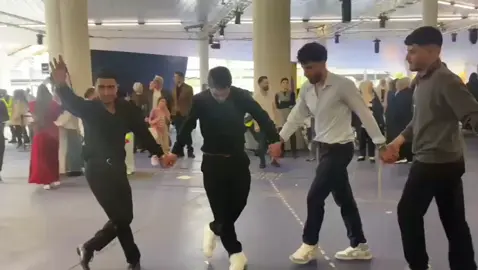 يابو الشويره الحمره ❤️‍🩹#arab #syrian #ريف_دمشق #manchester #arabdance 
