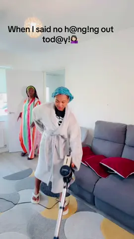 She’s really trying try!ng me🤭#positivevibes #CreateWithEffects #Fyp #ukmumblogger #tiktokviral #tiktoknews #foryoupage❤️❤️ #viral_video #african #proudafrican #trendingvideo #letlovelead #mumsoftiktok #mumlife #contentcreator #familia 