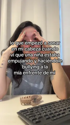 las primeras 3 veces pensé que yo estaba imaginando cosas y que solo son niñas, hasta que vi que ya era personal con ella tuve que intervenir 🫩 solo pienso en la educación y tratos que recibe la niña, es solo un reflejo de sus padres #ballet #bullying #bullyingawareness #acoso 
