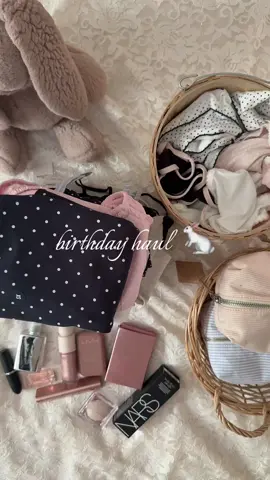 ty to my bf for making this dream come true ♡ best birthday eva #brandymelville #hollister #birthdayhaul #thrifthaul #fyp #2000s #foryoupage #lanadelrey #Summer 