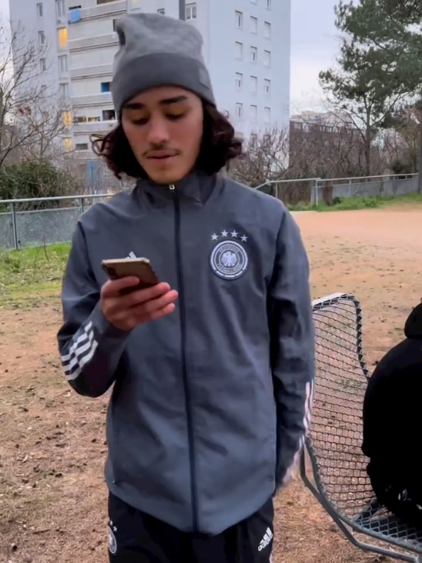 @DRAVISS #lyon #lyonnais #raplyonnais #pourtoi #rapfreestyle #jul #freestylerap #rap #1minutederap #draviss 