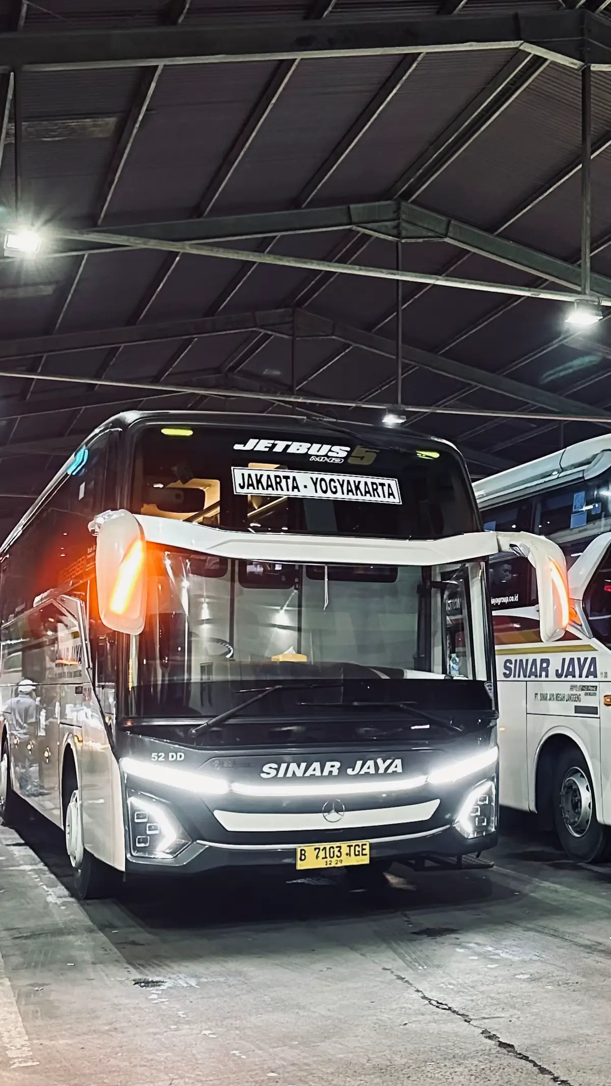 Recap trip Sinar Jaya super executive Jakarta-Yogyakarta “52 DD” 😍 #sinarjaya #fypシ #tripbus #xyzbca #jogjaistimewa 